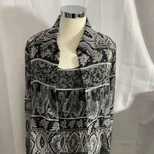 Liz Baker 2 Piece Black/White Leaf Design Tank and Shirt